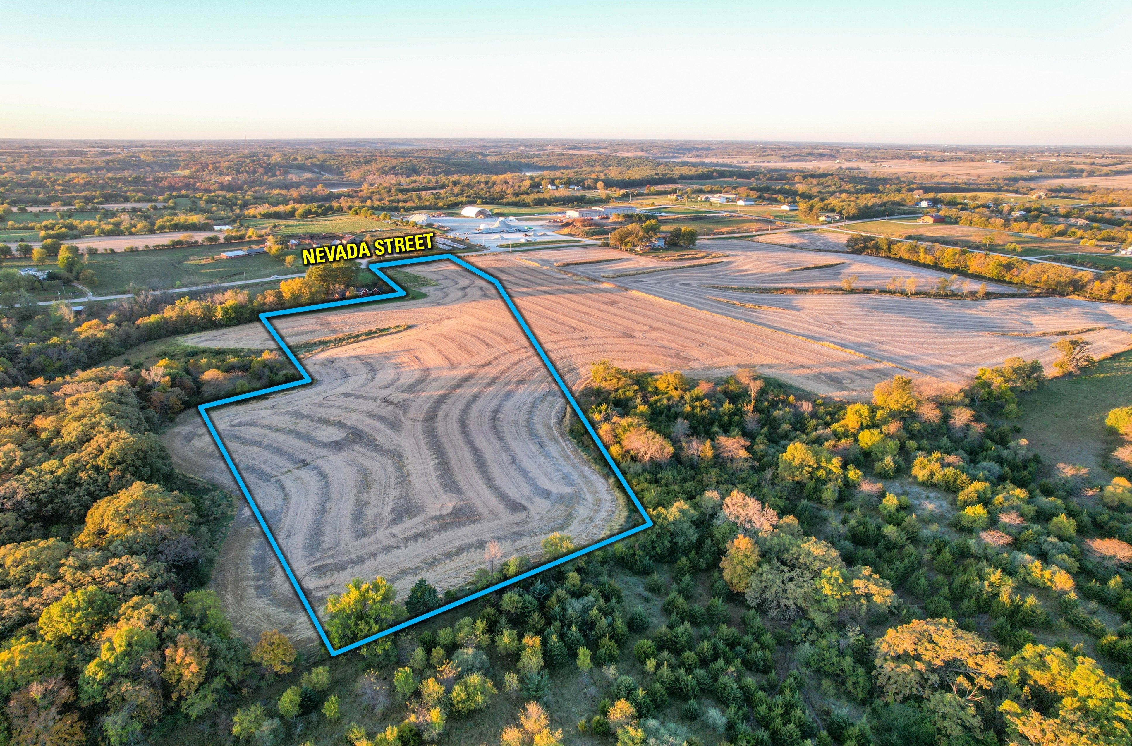 Listing Photo: East 2